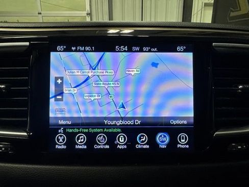 Used 2017 Chrysler Pacifica Touring-L Plus FWD image 9