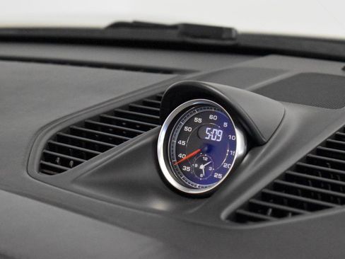 Used 2019 Porsche 911 Turbo S image 15