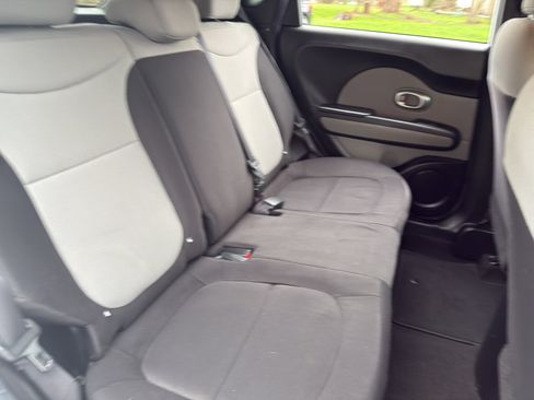 Used 2015 Kia Soul image 25