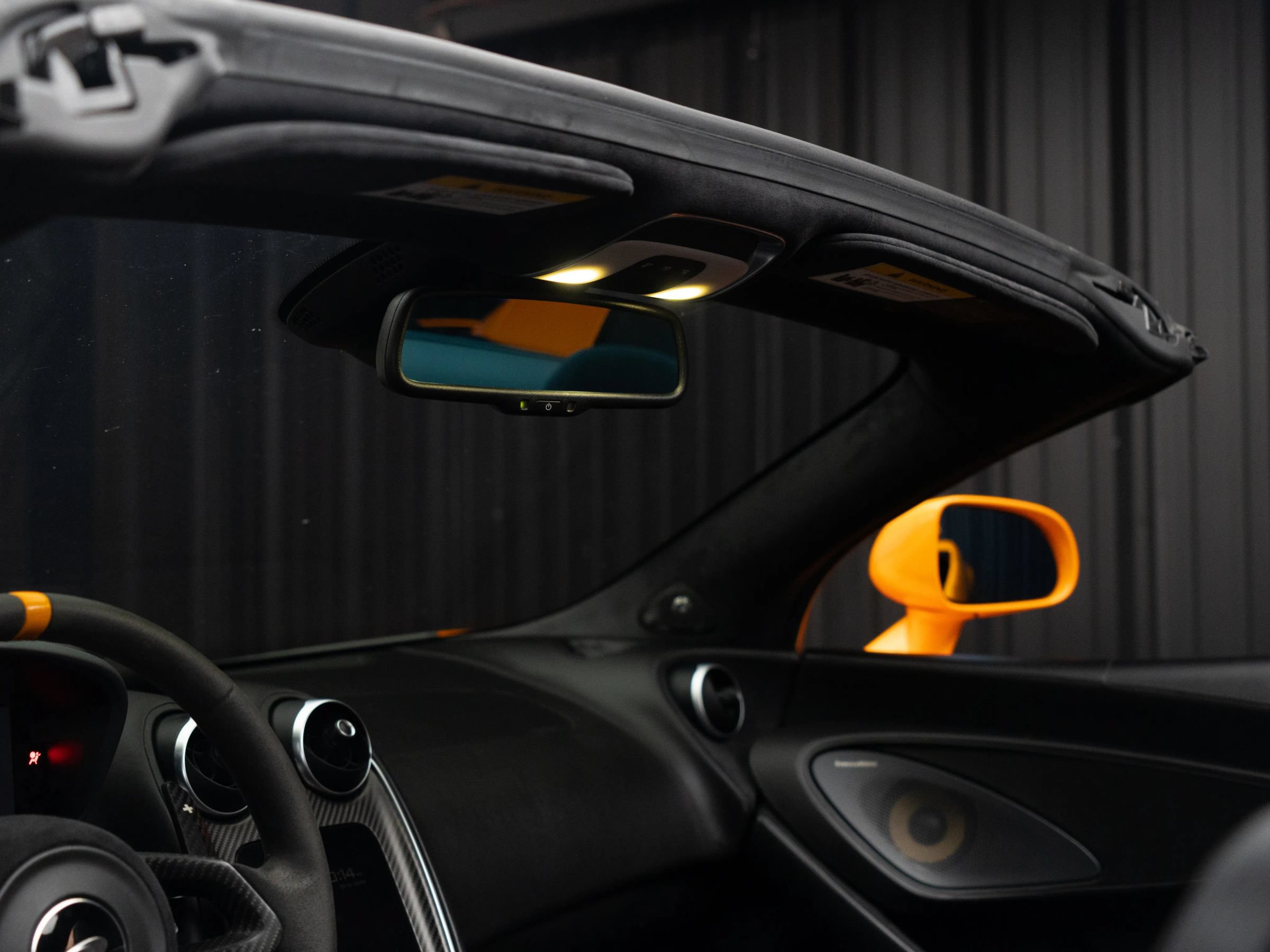 Used 2019 McLaren 570S Spider RWD image 33