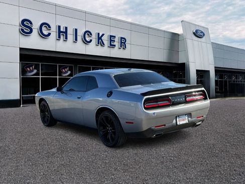 Used 2017 Dodge Challenger SXT Plus image 3