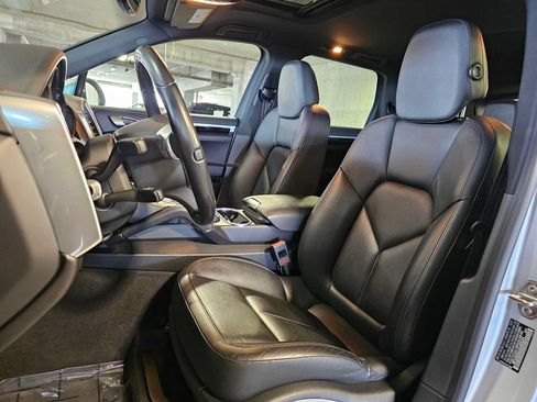 Used 2013 Porsche Cayenne AWD/4WD image 27