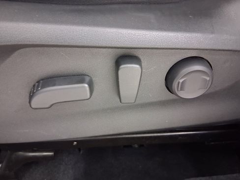 Used 2023 Subaru Forester Touring image 13