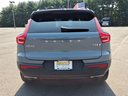 Used 2020 Volvo XC40 T5 R-Design w/ Protection Package AWD/4WD image 5