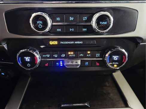 Used 2022 Ford F450 Lariat w/ Lariat Value Package AWD/4WD image 30