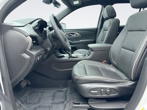 Used 2023 Chevrolet Traverse Premier AWD/4WD image 11