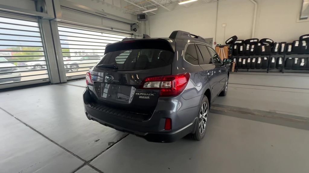 Used 2017 Subaru Outback 2.5i Limited AWD/4WD image 11
