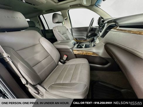 Used 2015 GMC Yukon XL Denali w/ Premium Package AWD/4WD image 32