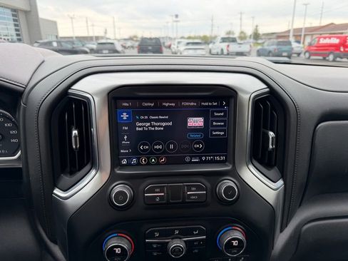 Used 2020 Chevrolet Silverado 2500 LTZ w/ LTZ Premium Package image 15