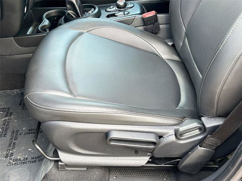 Used 2019 MINI Cooper Countryman FWD image 18