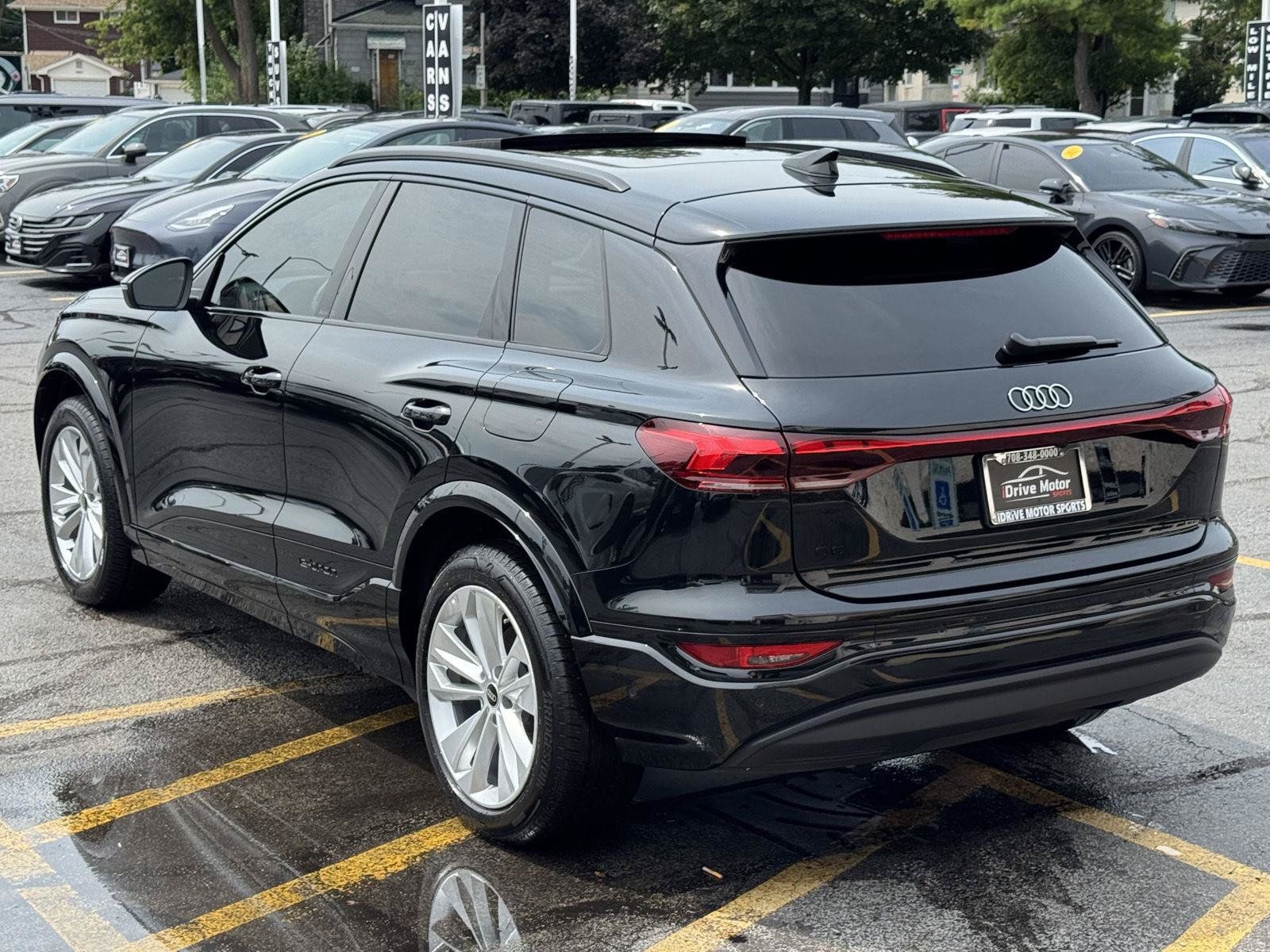 Used 2025 Audi Q6 e-tron Premium w/ Convenience Package RWD image 5