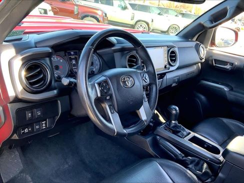 Used 2021 Toyota Tacoma TRD Sport w/ TRD Premium Sport Package image 16