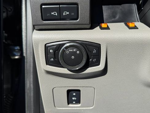 Used 2017 Ford F250 XLT w/ XLT Premium Package image 21