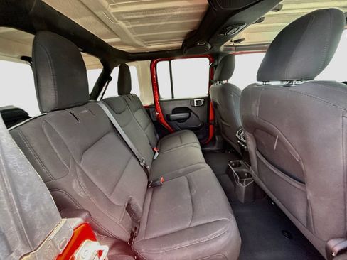 Used 2023 Jeep Wrangler Unlimited Sport AWD/4WD image 31