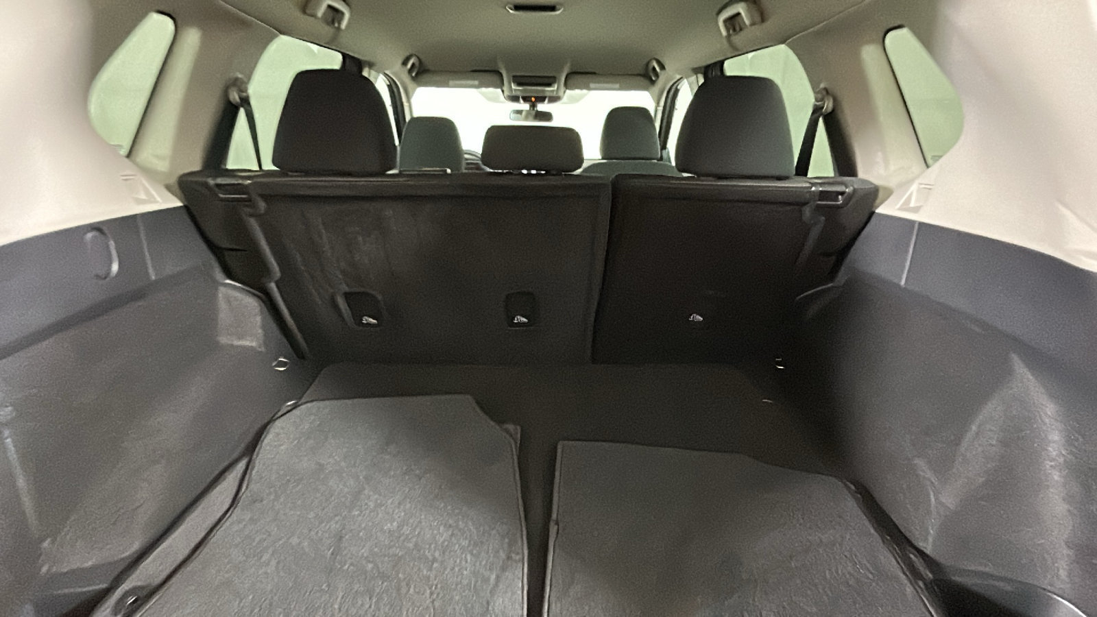 Certified 2026 Nissan Rogue SV AWD/4WD image 36