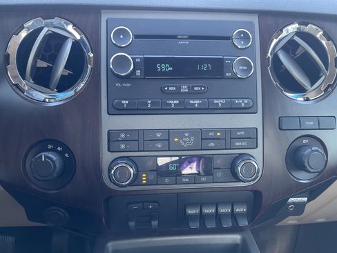 Used 2012 Ford F350 Lariat w/ Lariat Interior Pkg image 22