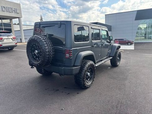 Used 2017 Jeep Wrangler Unlimited Sport w/ Mopar Black Appearance Group AWD/4WD image 8