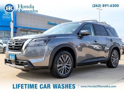 Used 2024 Nissan Pathfinder SL w/ SL Premium Package