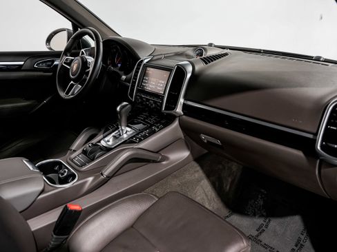 Used 2015 Porsche Cayenne Diesel image 25