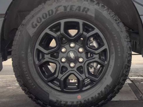 Used 2025 Ford F150 Lariat AWD/4WD image 6