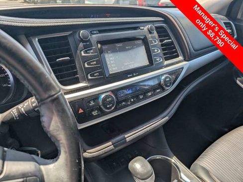 Used 2015 Toyota Highlander Plus AWD/4WD image 19