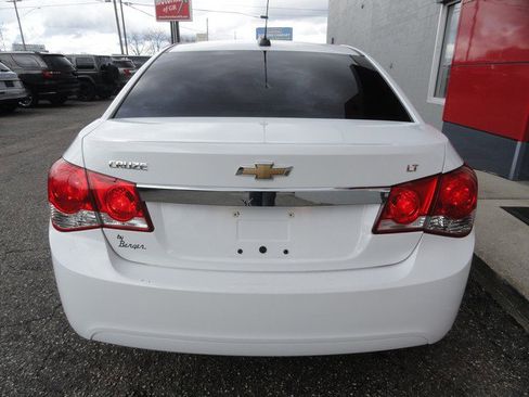 Used 2016 Chevrolet Cruze LT FWD image 7