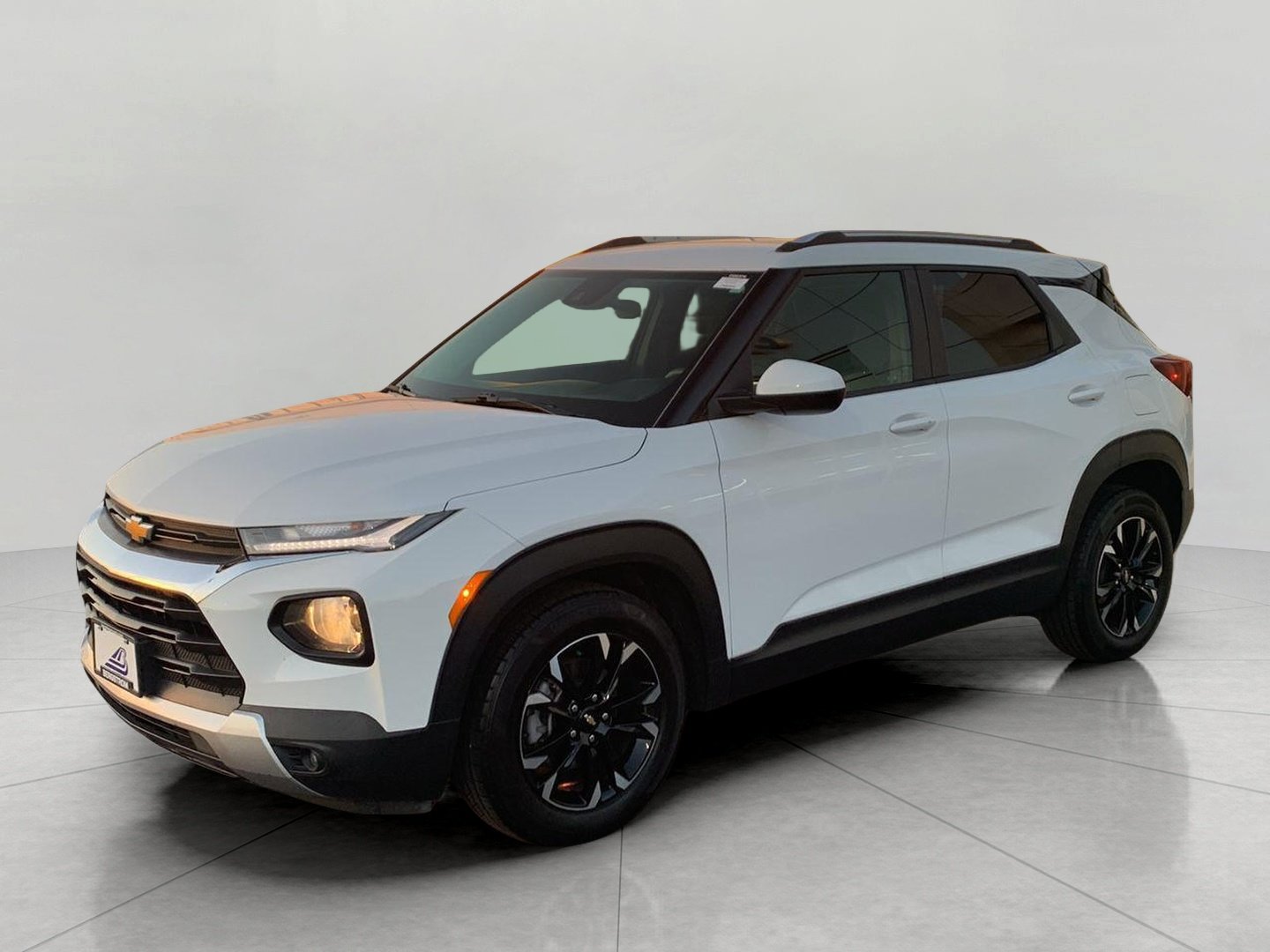 Used 2022 Chevrolet TrailBlazer LT w/ Driver Confidence Package FWD image 4