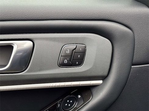 New 2026 Ford Explorer ST-Line w/ ST-Line Street Pack image 22