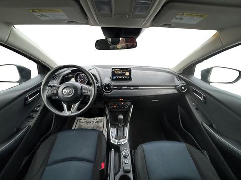 Used 2018 Toyota Yaris iA image 17