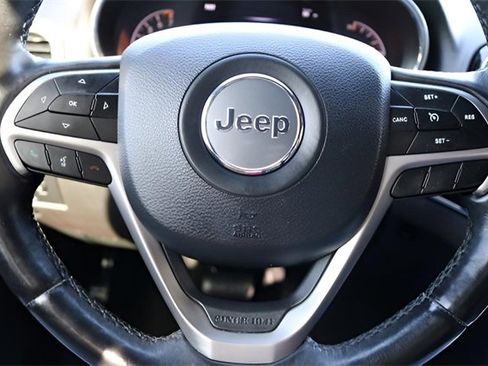 Used 2019 Jeep Grand Cherokee Limited image 20