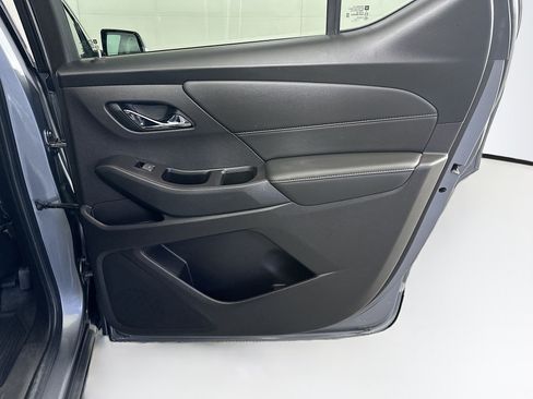 Used 2019 Chevrolet Traverse LT FWD image 32