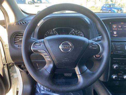 Certified 2020 Nissan Pathfinder S image 28