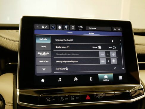 New 2025 Jeep Compass Limited image 30