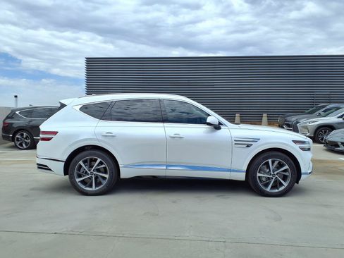 Certified 2026 Genesis GV80 2.5T Advanced AWD/4WD image 7
