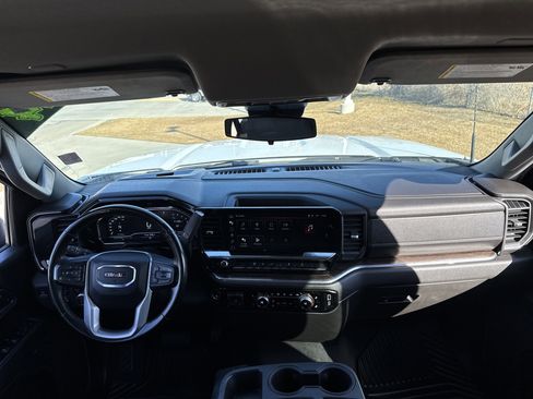 Used 2024 GMC Sierra 2500 SLE w/ SLE Value Package; image 24