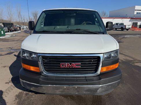 Used 2017 GMC Savana 2500 image 8