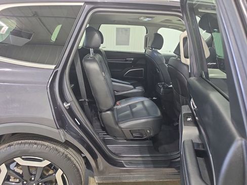 Used 2025 Kia Telluride S AWD/4WD image 27