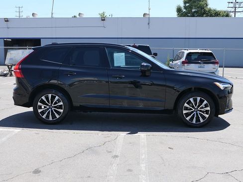 Used 2025 Volvo XC60 B5 Plus AWD/4WD image 2