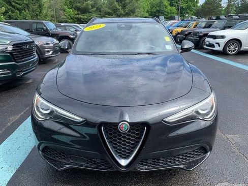 Used 2023 Alfa Romeo Stelvio Ti AWD/4WD image 9