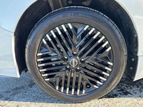 Used 2023 Nissan Leaf SV Plus image 10