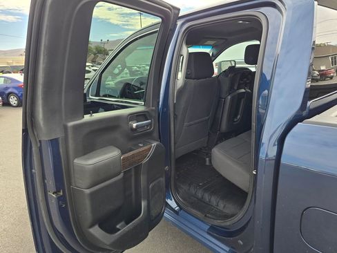 Used 2022 GMC Sierra 2500 SLE image 17