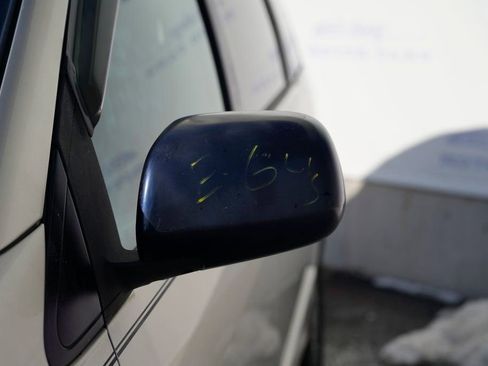 Used 2005 Toyota Sienna XLE image 10