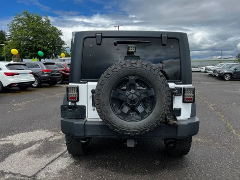 Used 2016 Jeep Wrangler Unlimited Sport w/ Quick Order Package 24S AWD/4WD image 4