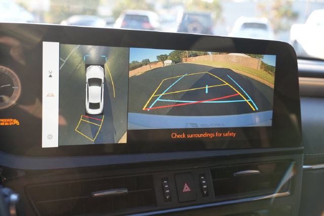 Used 2024 Lexus ES 350 F Sport w/ Accessory Package (Z2) FWD image 37