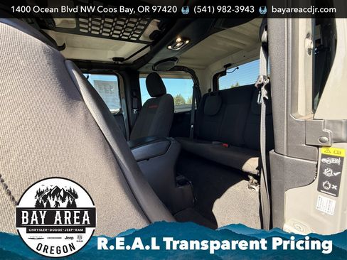 Used 2021 Jeep Wrangler Rubicon w/ Cold Weather Group AWD/4WD image 22
