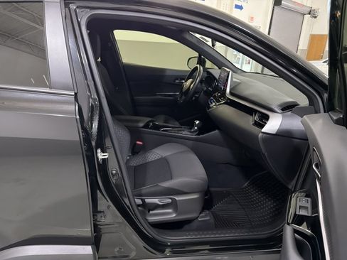 Used 2022 Toyota C-HR Nightshade FWD image 35