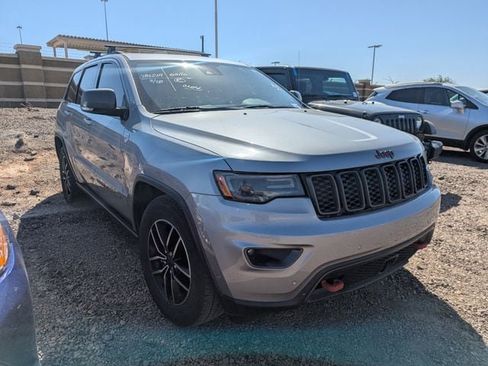 Used 2019 Jeep Grand Cherokee Trailhawk w/ Trailhawk Luxury Group image 4