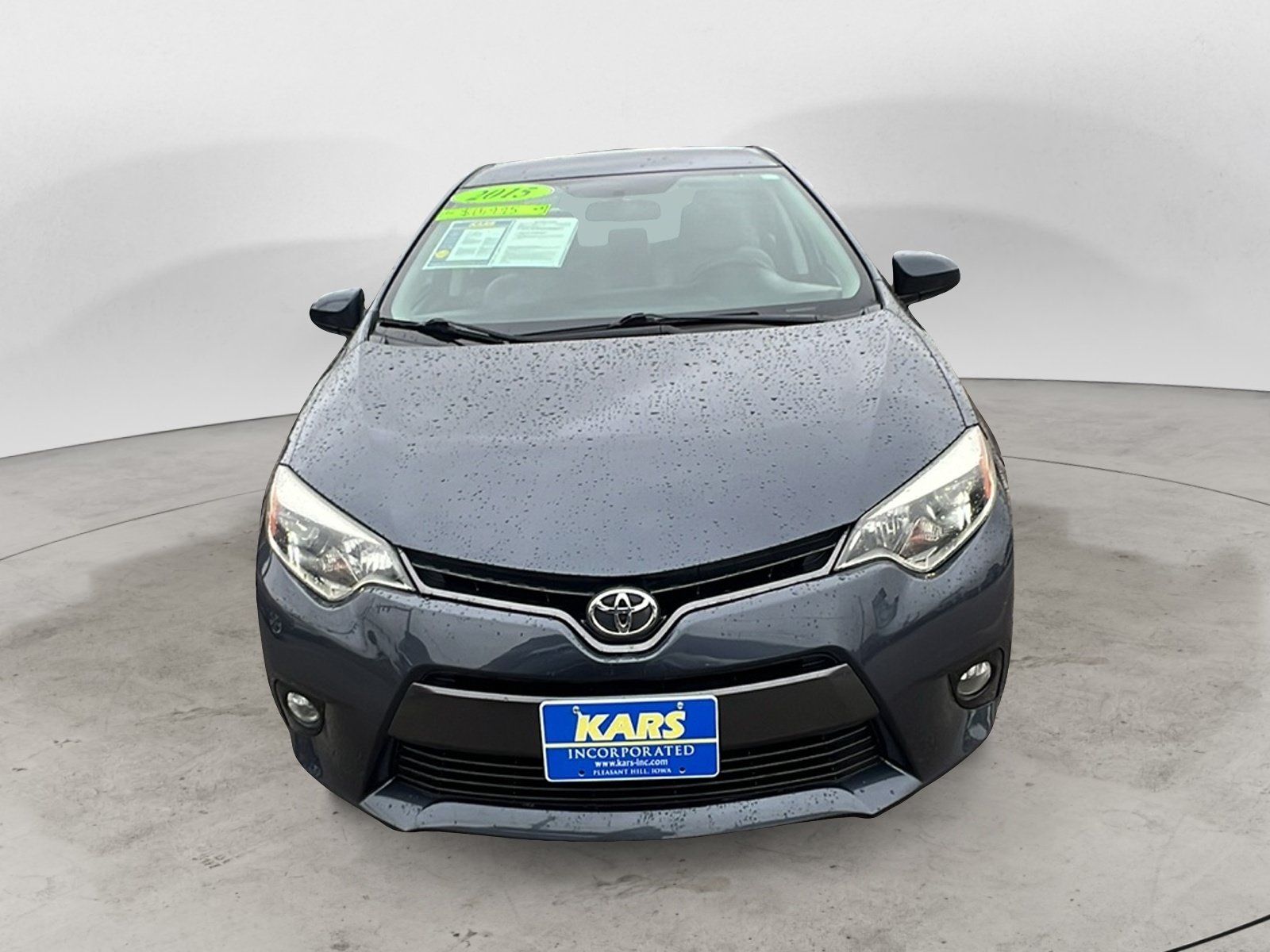 Used 2015 Toyota Corolla LE FWD image 1