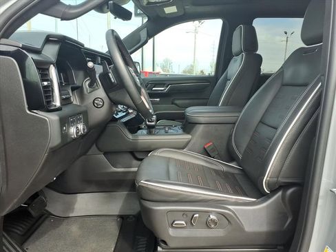 Used 2025 GMC Sierra 1500 AT4X image 17