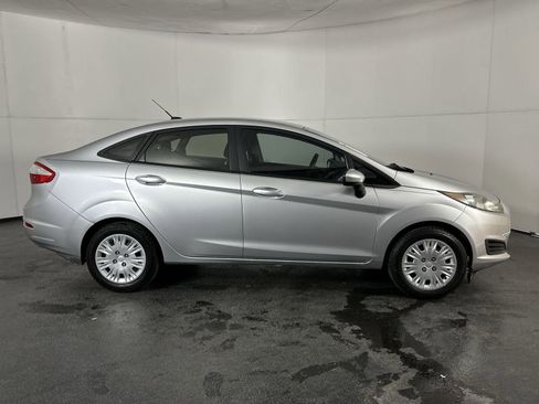 Used 2019 Ford Fiesta S image 9